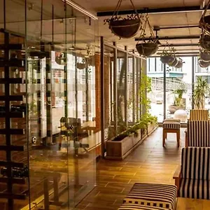 https://precioso-alojamiento-totalmente-nuevo-y-moderno.guatemalaantiguahotels.com