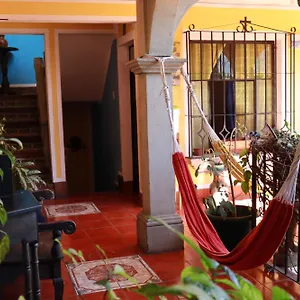 https://casa-quetzalli-antigua.guatemalaantiguahotels.com
